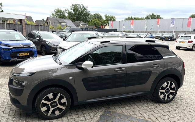 Citroen C4 CACTUS Benzine 82 Pk * Navigatie * Achteruitrij Parkeer Camera en Sensoren * Climate & Cruise ontrol * Vingerhoets; Vierde Generatie Eersteklas Service. Al meer dan 100 jaar een begrip in de Brabantse Kempen