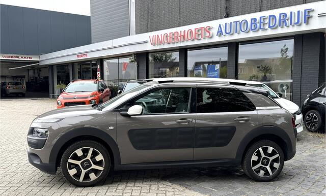 Citroen C4 CACTUS Benzine 82 Pk * Navigatie * Achteruitrij Parkeer Camera en Sensoren * Climate & Cruise ontrol * Vingerhoets; Vierde Generatie Eersteklas Service. Al meer dan 100 jaar een begrip in de Brabantse Kempen