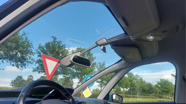 Citroen C4 PICASSO 1.2 PureTech Shine CLIMA/NAVI/PANO BJ 2017