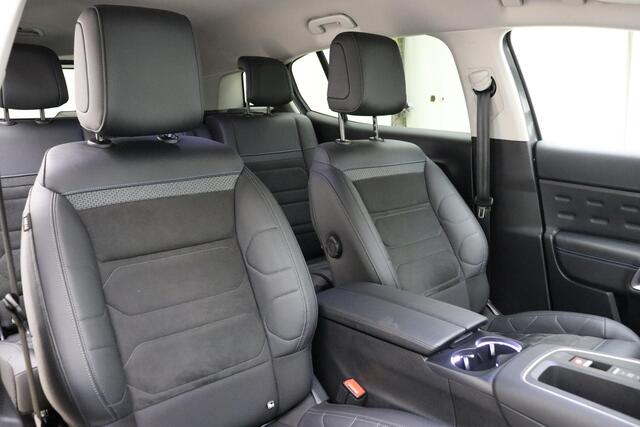 Citroen C5 Aircross 1.2 Hybrid ë-Series 136 PK Automaat | Navigatie | Climate control | Stoelverwarming | Keyless | Dakrails | Lichtmetalen velgen | Zwart dak | Extra getint glas