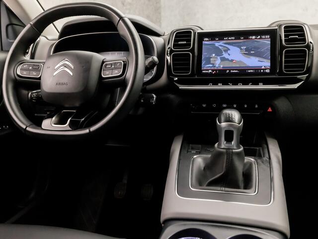 Citroen C5 Aircross 1.2 PureTech Sport (APPLE CARPLAY, GROOT NAVI, CLIMATE, LEDER, SPORTSTOELEN, GETINT GLAS, LED, LANE ASSIST, NIEUWE APK, NIEUWSTAAT)
