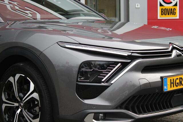 Citroen C5 X 1.6 Plug-in Hybrid 225PK MAX | PANORAMISCH SCHUIF / KANTELDAK | ELEKTRISCHE VOORSTOELEN MET GEHEUGEN | VOORSTOEL VENTILATIE | VOORSTOEL VERWARMING | VOORSTOELEN MET MASSAGE FUNCTIE | LEDEREN BEKLEDING | STUUR VERWARMING | DRAADLOOS APPLE CARPLAY / ANDRO