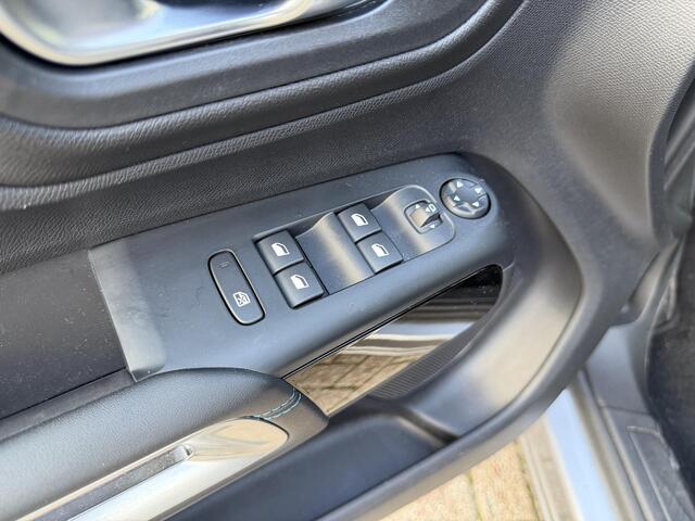 Citroen C5 Aircross 1.2 Turbo 130PK Feel | Automaat | Facelift Model | Bouwjaar 12-2022 | All Season banden | Keyless Entry / Start | Navigatie via Telefoon | Camera | Climate Control | Cruise control | DAB | Hoge zitpositie