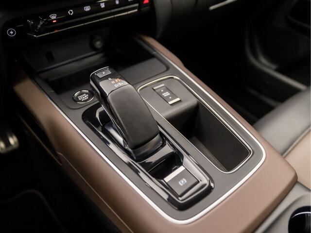 Citroen C5 Aircross 1.6 Plug-in Hybrid 225 Deluxe 225Pk Automaat (APPLE CARPLAY, BRUIN LEDER, MEMORY SEATS, STOELVERWARMING, ADAPTIVE CRUISE, KEYLESS, 360 CAMERA, ELEK ACHTERKLEP, TREKHAAK, NIEUWSTAAT)