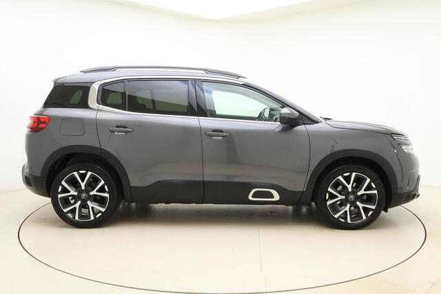 Citroen C5 Aircross 1.6 PureTech Business Plus Trekhaak l Camera l Elektrische Kofferbak l Stoelverwarming l Climate Control l DAB l LED l Apple Carplay & Android Auto l Draadloze Telefoonlader l Keyless l Lichtmetalen Velgen