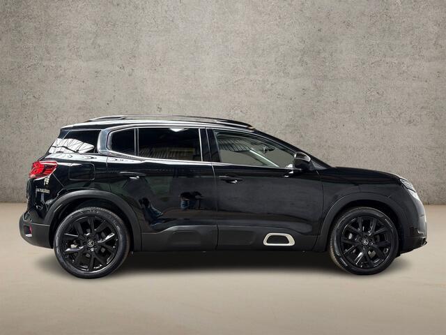 Citroen C5 Aircross 1.6 PureTech Sport 181Pk Automaat (APPLE CARPLAY, BLACK PACK, GROOT NAVI, LEDER, STOELVERWARMING, 360 CAMERA, ADAPTIVE CRUISE, GETINT GLAS, NIEUWSTAAT)