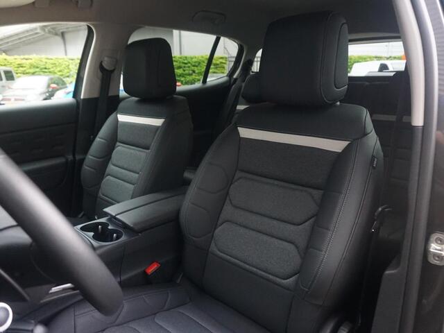 Citroen C5 Aircross 1.2 Hybrid 136 Plus 180 Camera