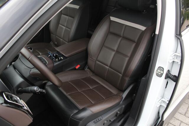 Citroen C5 Aircross 1.2 PureTech Shine Leder-Memory-Stoelverwarming-Camera-Dodehoek-Detectie-Trekhaak