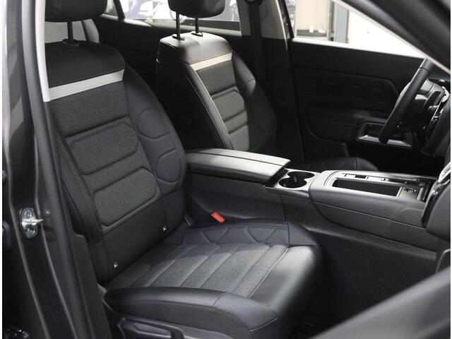 Citroen C5 Aircross 1.2 Hybrid 136PK Max | 1ste eigenaar | AppleCarPlay/AndroidAuto | Cruise Control | Camera | Keyless | Navigatie | FULL LED | DAB Radio | Isofix | Privacy Glass | Parkeersensoren |