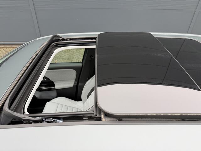 Citroen C5 Aircross Max Comfort Range 74 kWh (Elektrisch Schuifdak - Leder incl verwarming/koeling/massage/geheugen - Elektrische Klep - 360gr Camera - Adaptieve Cruise Controle - Warmtepomp)
