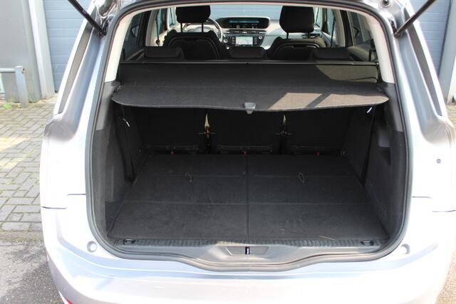 Citroen GRAND C4 PICASSO 1.2 PureTech Business 7P! Camera, Parkeerassistent, trekhaak, Apple carplay Climate,Cruisecontrol, Trekhaak.