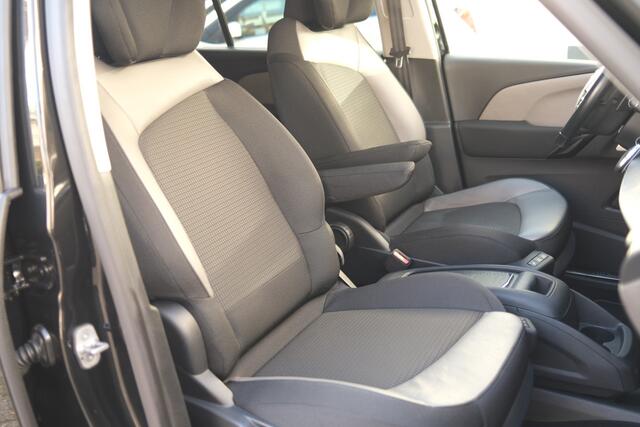 Citroen GRAND C4 PICASSO e-THP Shine Automaat-6 Trekhaak | All Wheater banden | Adapt cruise etc