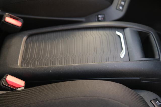 Citroen GRAND C4 PICASSO e-THP Shine Automaat-6 Trekhaak | All Wheater banden | Adapt cruise etc