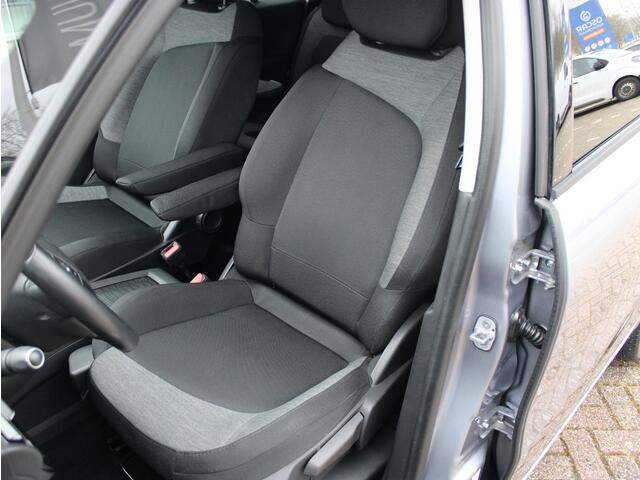 Citroen GRAND C4 PICASSO 1.2 PureTech Feel | 7-Zitter/Trekhaak/Camera/Climate