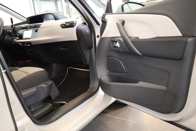 Citroen GRAND C4 PICASSO PT Feel 130 | Carplay | Lichtmetaal | Massage |