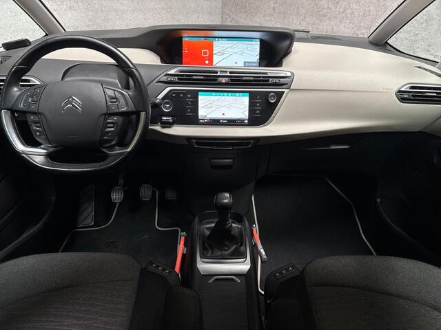 Citroen GRAND C4 PICASSO Spacetourer 1.2 PureTech Black Sport 7 Persoons (APPLE CARPLAY, GROOT NAVI, CAMERA, CLIMATE, STOELMASSAGE/VERWARMING, LM VELGEN, NIEUWE APK, NIEUWSTAAT)