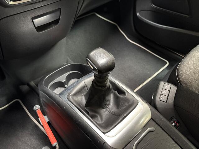 Citroen GRAND C4 PICASSO Spacetourer 1.2 PureTech Black Sport 7 Persoons (APPLE CARPLAY, GROOT NAVI, CAMERA, CLIMATE, STOELMASSAGE/VERWARMING, LM VELGEN, NIEUWE APK, NIEUWSTAAT)