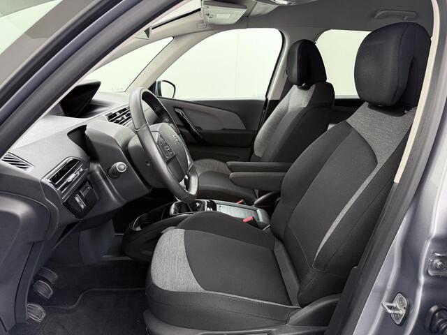 Citroen GRAND C4 PICASSO 1.2 PureTech Feel | Apple Carplay/Android Auto | Camera | 17" Lichtmetalen velgen | Trekhaak