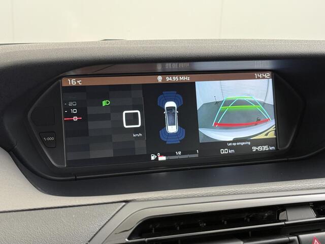 Citroen GRAND C4 PICASSO 1.2 PureTech Feel | Apple Carplay/Android Auto | Camera | 17" Lichtmetalen velgen | Trekhaak