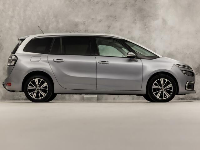 Citroen GRAND C4 PICASSO SpaceTourer 1.2 PureTech Sport 7 Persoons Automaat (ORG NL, TREKHAAK, APPLE CARPLAY, GROOT NAVI, GETINT GLAS, TREKHAAK, SPORTSTOELEN, CAMERA, CRUISE, NIEUWE APK, NIEUWSTAAT)