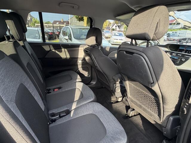 Citroen GRAND C4 PICASSO SpaceTourer 1.2 Benzine 2019 Zwart Automaat 7-Persoons