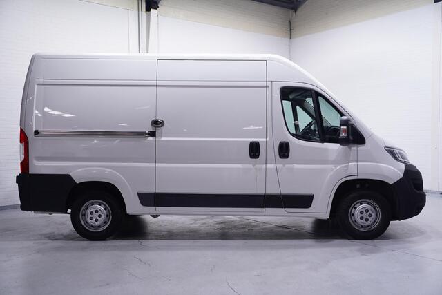 Citroen JUMPER 2.0 BlueHDi 130 pk L2H2 Airco v.a. 279,- p/mnd Cruise control, PDC achter, Slechts 83 dkm, 3-Zits