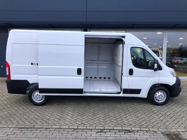 Citroen JUMPER 2.2 BlueHDi L3H2 3.5t | 165 PK | Handgeschakeld | 3-Zits | Airco | Cruise Control | Radio | Nieuw uit voorraad | Direct leverbaar