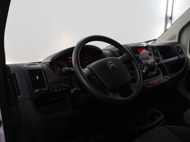 Citroen JUMPER 35 | 2.2 BlueHDi | 140 PK | L2 H2 | Club | Cruise Control | Airco | DAB + | 3-Zits | Betimmerde Laadruimte | 1e Eigenaar