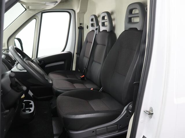 Citroen JUMPER 35 | 2.2 BlueHDi | 140 PK | L2 H2 | Club | Cruise Control | Airco | DAB + | 3-Zits | Betimmerde Laadruimte | 1e Eigenaar
