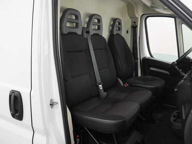 Citroen JUMPER 35 | 2.2 BlueHDi | 140 PK | L2 H2 | Club | Cruise Control | Airco | DAB + | 3-Zits | Betimmerde Laadruimte | 1e Eigenaar
