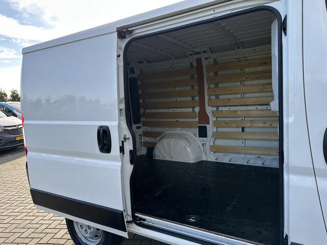 Citroen JUMPER 2.2 BlueHDi 140 PK / L1H1 / 1e EIG. / 2.5T TREKHAAK / CAMERA / CRUISE / AIRCO / NAVIGATIE