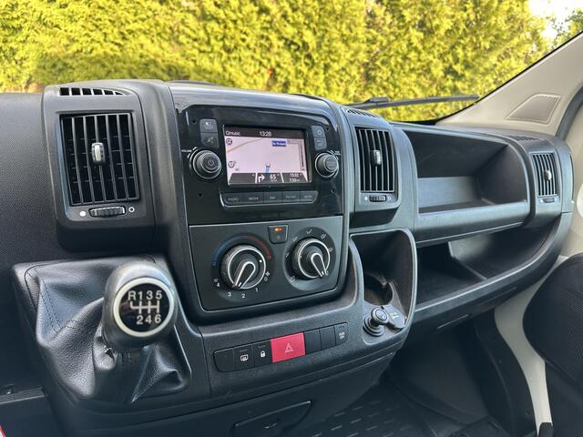 Citroen JUMPER 2.2 BlueHDi 140 PK / L1H1 / 1e EIG. / 2.5T TREKHAAK / CAMERA / CRUISE / AIRCO / NAVIGATIE