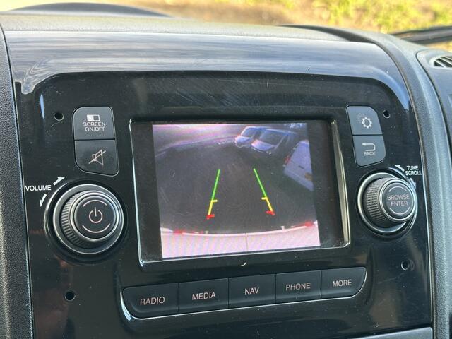 Citroen JUMPER 2.2 BlueHDi 140 PK / L1H1 / 1e EIG. / 2.5T TREKHAAK / CAMERA / CRUISE / AIRCO / NAVIGATIE