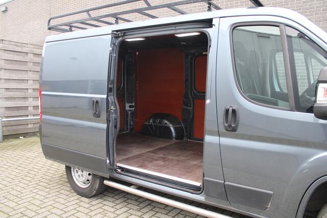 Citroen JUMPER 30 2.2 BlueHDi 140 L1H1 Control Economy Climate control, Trekhaak, Navigatie, Camera, Bluetooth handsfree, Imperiaal, Sidebars,