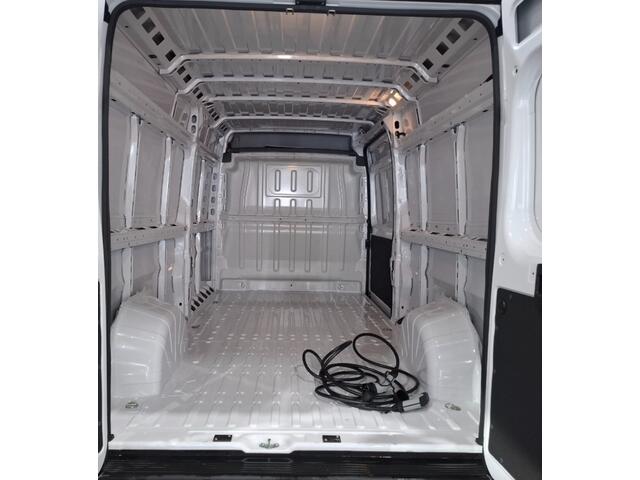 Citroen JUMPER ë-Jumper 435 L3H2 Club 75 kWh Airco / 6 KM / L3