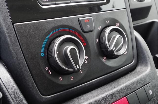 Citroen JUMPER 2.2 BlueHDi 140pk L2H2 Zwaar 3.5t > BPM vrij/voorraad actie!/trekhaak/camera/navi/cruise...