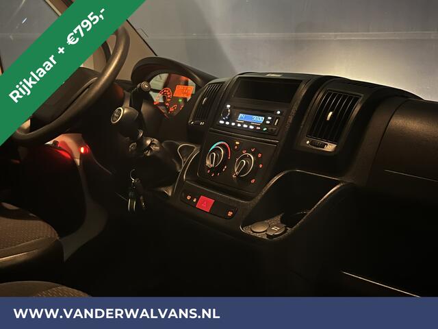 Citroen JUMPER 2.2 BlueHDi 141pk Bakwagen Laadklep RIJKLAAR Euro6 Airco | 1075kg laadvermogen Bijrijdersbank