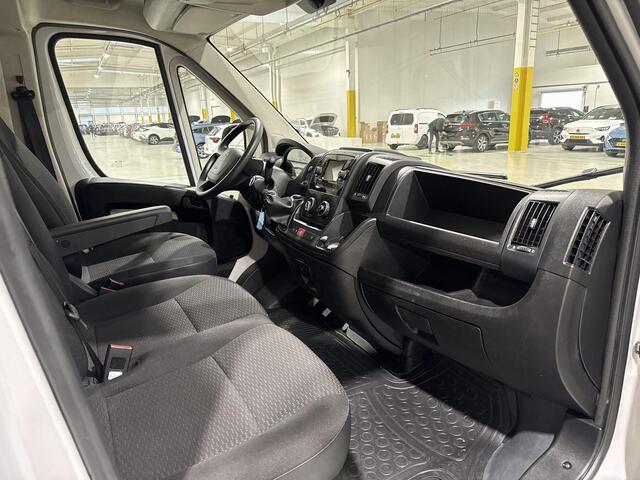 Citroen JUMPER 2.2 140 pk L2H2 Club | BPM VRIJ!! | Navigatie | Betimmering Laadruimte | 3 Zits | Achteruitrijcamera |