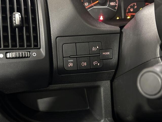 Citroen JUMPER 2.2 140 pk L2H2 Club | BPM VRIJ!! | Navigatie | Betimmering Laadruimte | 3 Zits | Achteruitrijcamera |