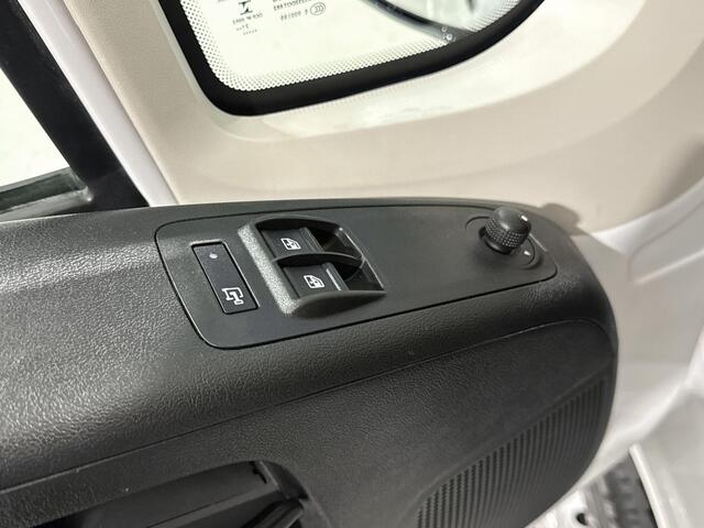 Citroen JUMPER 2.2 140 pk L2H2 Club | BPM VRIJ!! | Navigatie | Betimmering Laadruimte | 3 Zits | Achteruitrijcamera |