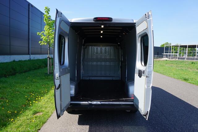 Citroen JUMPER 35 2.0 BlueHDi L3H2 Premium 1e eigenaar |Topstaat |BPM vrij |EURO6 |Metallic |131 pk |Camera |Cruise |Navi |Clima |Ruiten achter |Bluetooth |LED |Mooie camperbasis