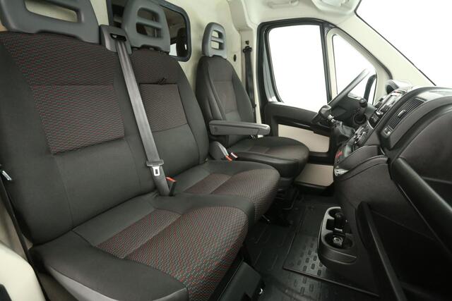 Citroen JUMPER 30 2.0 BlueHDi L2H2 Airco Camera Cruise PDC 3 Persoons Elektrpakket