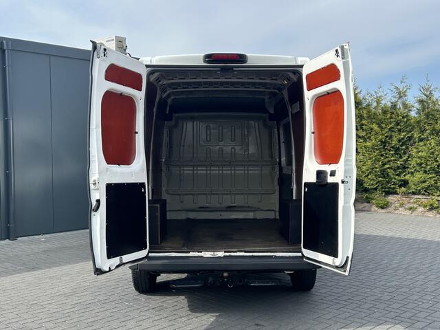 Citroen JUMPER 35 2.2 HDI 130 PK / L2H2 / AIRCO / NAVI / CAMERA / 3 TONS TREKHAAK / 3 - ZITS / BLUETOOTH