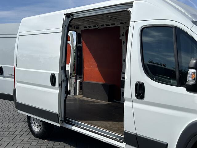 Citroen JUMPER 35 2.2 HDI 131 PK Zwaar / L2H2 / 1E EIG. / AIRCO / NAVIGATIE / BLUETOOTH / CAMERA / TREKHAAK / 3 - ZITS