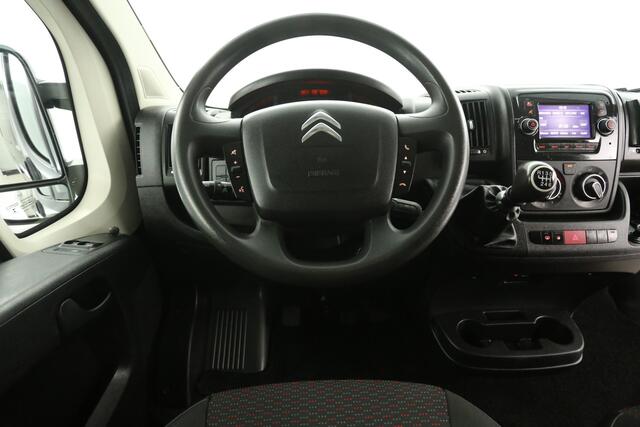 Citroen JUMPER 33 2.2 BlueHDi L2H2 Airco Camera Cruise Navigatie Trekhaak 3 Persoons Elektrpakket