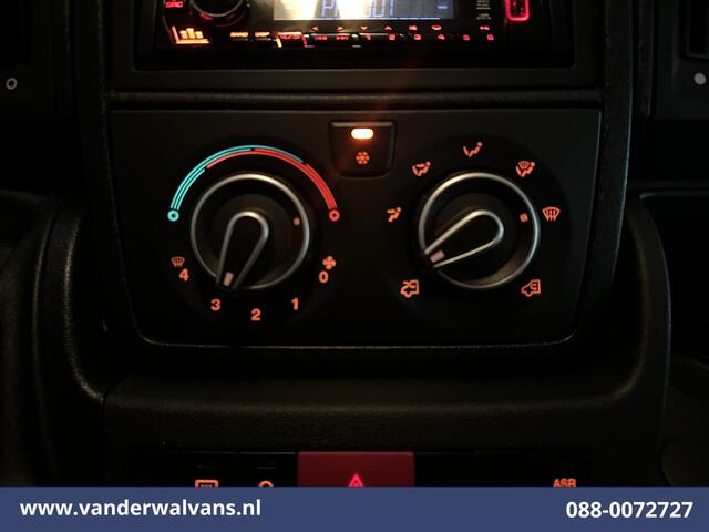 Citroen JUMPER 2.2 BlueHDi 141pk Bakwagen Laadklep Euro6 Airco | 975kg laadvermogen Bijrijdersbank