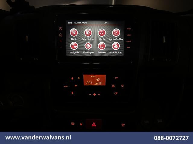 Citroen JUMPER 2.2 BlueHDi 141pk Bakwagen Laadklep Euro6 Airco | Camera | Navigatie | Cruisecontrol | Apple Carplay Android Auto, 1010kg laadvermogen, Bijrijdersbank
