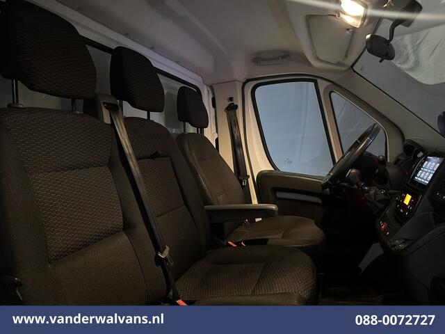 Citroen JUMPER 2.2 BlueHDi 141pk Bakwagen Laadklep Euro6 Airco | Camera | Navigatie | Cruisecontrol | Apple Carplay Android Auto, 1010kg laadvermogen, Bijrijdersbank