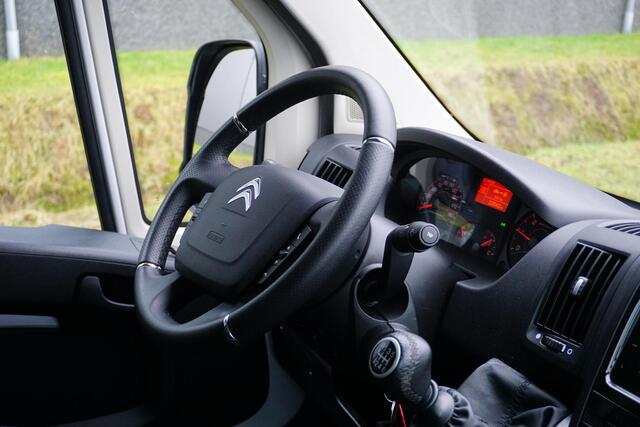 Citroen JUMPER 2.2 BlueHDi 165 L4H2 Zwaar 3.5t 1e eigenaar |Topstaat |165 pk |Camera |Cruise |Navi |Climate control |2e airbag |Carplay |Bluetooth |Betimmering |Lederen stuurwiel |3500 KG