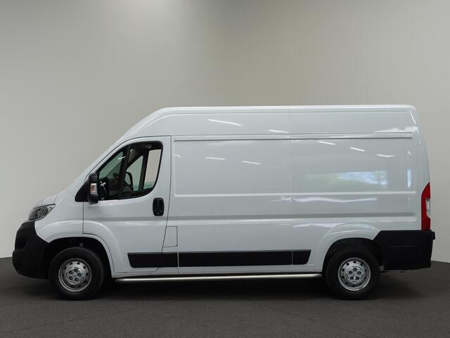 Citroen JUMPER L2H2 120pk Navigatie Camera Airco Cruise control Trekhaak Sidebars 3-zits Euro6